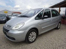 Grau Gebraucht 2005 Citroën Xsara Picasso Exclusive Van / Kleinbus | 1.300 € (Fairer Preis)