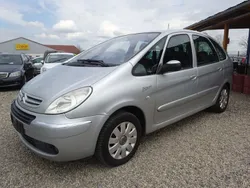 Grau Gebraucht 2005 Citroën Xsara Picasso Exclusive Van / Kleinbus | 1.500 € (Fairer Preis)