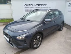 Grau Gebraucht 2024 Hyundai Bayon Trend SUV | 19.590 € (Fairer Preis)