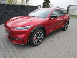 Rot Gebraucht 2023 Ford Mustang Mach-E SUV | 31.990 € (Superpreis)