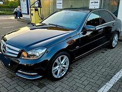 Schwarz Gebraucht 2012 Mercedes C200 Limousine | 12.000 € (Fairer Preis)