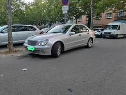 Gebraucht 2006 Mercedes C220 Limousine | 3.799 € (Etwas zu teuer)