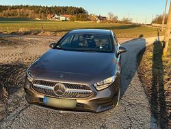 Grau Gebraucht 2019 Mercedes A200 Sport Limousine | 22.000 € (Fairer Preis)