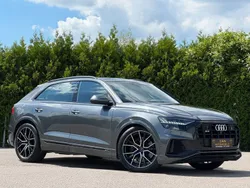 Grau Gebraucht 2020 Audi SQ8 Sport SUV | 61.900 € (Superpreis)