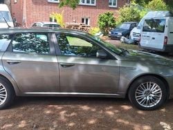 Grau Gebraucht 2010 Alfa Romeo 159 Turismo Kombi | 2.700 € (Superpreis)