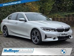 Mineralweiss (metallic) Gebraucht 2019 BMW 330 Luxury Line Limousine | 31.499 € (Fairer Preis)
