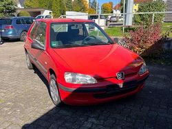 Rot Gebraucht 2002 Peugeot 106 Kleinwagen | 750 €