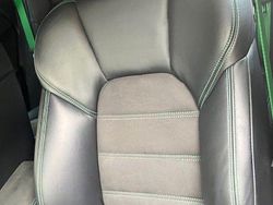 Grau Gebraucht 2022 Porsche Macan GTS SUV | 68.000 € (Fairer Preis)