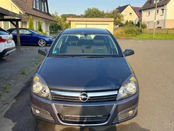 Blau Gebraucht 2006 Opel Astra Limousine | 1.200 € (Guter Preis)