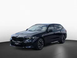 Tansanitblau ii (blau) Neu 2025 BMW 540 M Sport Kombi | 83.990 € (Fairer Preis)