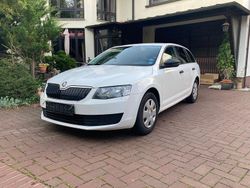 Weiß Gebraucht 2014 Skoda Octavia Kombi | 7.400 € (Guter Preis)