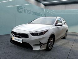 Weiß Gebraucht 2024 Kia Ceed Sportswagon Vision Kombi | 21.416 € (Fairer Preis)
