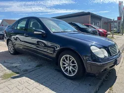 Blau Gebraucht 2003 Mercedes C220 Limousine | 2.990 € (Fairer Preis)
