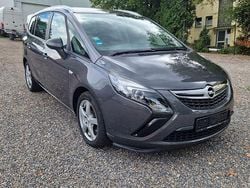Grau Gebraucht 2012 Opel Zafira Tourer Active Van / Kleinbus | 3.950 € (Superpreis)