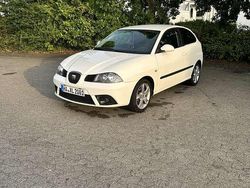 Weiß Gebraucht 2007 Seat Ibiza Sport Limousine | 1.400 € (Fairer Preis)
