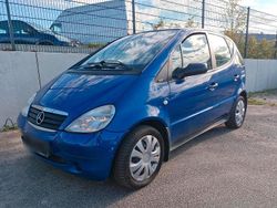 Blau Gebraucht 1998 Mercedes A140 Kleinwagen | 999 € (Guter Preis)