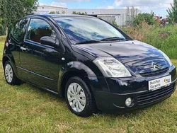 Lack onyx schwarz/deckende lacki Gebraucht 2006 Citroën C2 Comfort Kleinwagen | 3.950 €