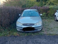 Silber Gebraucht 2003 Ford Mondeo Ghia Limousine | 750 € (Guter Preis)