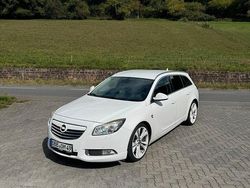 Weiß Gebraucht 2010 Opel Insignia OPC Kombi | 3.500 € (Guter Preis)