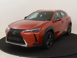 Blazing carnelian metallic blazing carnelian metallic Gebraucht 2024 Lexus UX 250h SUV | 32.056 € (Fairer Preis)