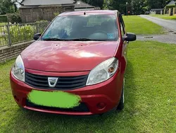 Rot Gebraucht 2012 Dacia Sandero Kleinwagen | 2.500 €