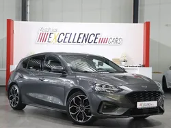 Grau Gebraucht 2019 Ford Focus ST-Line Limousine | 16.300 € (Fairer Preis)