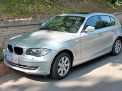 Grau Gebraucht 2009 BMW 116 Kleinwagen | 3.700 €