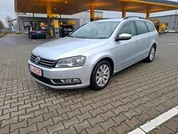 Grau Gebraucht 2011 VW Passat Kombi | 3.500 € (Superpreis)
