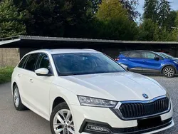 Weiß Gebraucht 2021 Skoda Octavia Ambition Kombi | 20.800 € (Fairer Preis)