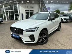 Weiß Gebraucht 2022 Volvo XC60 R-Design SUV | 44.390 € (Superpreis)
