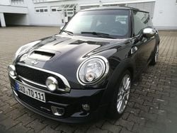 Schwarz Gebraucht 2010 Mini John Cooper Works Kleinwagen | 11.300 € (Etwas zu teuer)