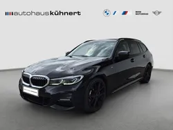 Black sapphire metallic Gebraucht 2021 BMW 330 M Sport Kombi | 38.335 € (Teuer)