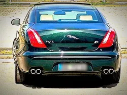 Grün Gebraucht 2011 Jaguar XJR R Limousine | 18.500 €