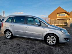 Silber Gebraucht 2015 Opel Zafira Van / Kleinbus | 5.999 € (Etwas zu teuer)