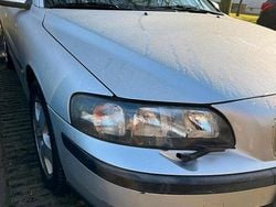 Silber Gebraucht 2002 Volvo V70 Kombi | 1.950 € (Superpreis)
