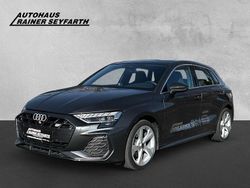 Grau Gebraucht 2024 Audi A3 Sportback S-Line Kleinwagen | 37.900 € (Fairer Preis)