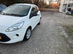 Weiß Gebraucht 2014 Ford Ka Limousine | 3.400 € (Guter Preis)