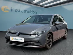 Grau Gebraucht 2021 VW Golf VIII Kleinwagen | 21.549 € (Guter Preis)