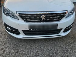 Weiß Gebraucht 2017 Peugeot 308 Kombi | 9.999 € (Superpreis)