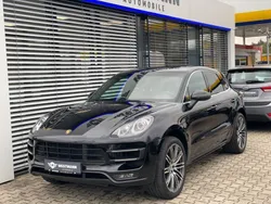 Tiefschwarzmetallic Gebraucht 2014 Porsche Macan Turbo SUV | 38.900 € (Etwas zu teuer)