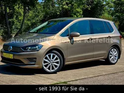 Gold Gebraucht 2014 VW Golf Sportsvan Highline Van / Kleinbus | 11.999 € (Guter Preis)