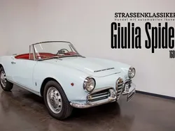 Blau Gebraucht 1963 Alfa Romeo Giulia Spider Cabrio | 66.900 €