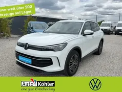 Pure white Gebraucht 2024 VW Tiguan Life SUV | 34.500 € (Fairer Preis)
