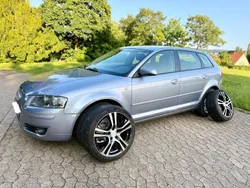 Grau Gebraucht 2004 Audi A3 Sportback Kleinwagen | 4.400 € (Fairer Preis)