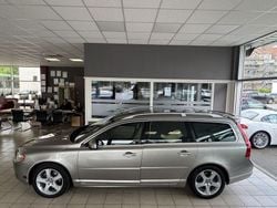 Beige Gebraucht 2009 Volvo V70 Summum Kombi | 7.990 € (Teuer)
