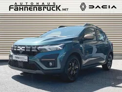 Grün Gebraucht 2024 Dacia Sandero Extreme Kleinwagen | 19.490 € (Fairer Preis)