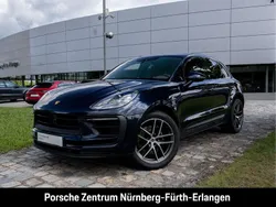 Blau Gebraucht 2023 Porsche Macan S SUV | 79.990 € (Teuer)