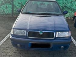 Blau Gebraucht 1999 Skoda Felicia Limousine | 800 €
