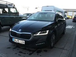 Schwarz Gebraucht 2022 Skoda Octavia Tour Kombi | 24.900 € (Fairer Preis)