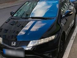 Schwarz Gebraucht 2011 Honda Civic Limousine | 3.900 € (Fairer Preis)